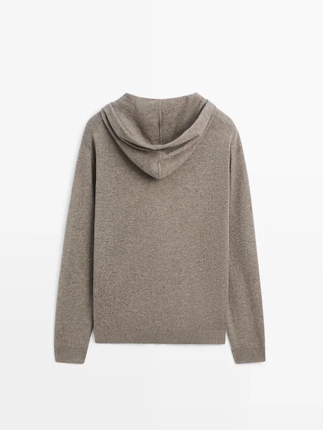 Vesttrui van gebreide wolmix met capuchon Vesttrui van gebreide wolmix met capuchon