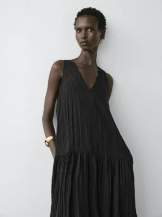 Vloeiende midi-jurk met plooien