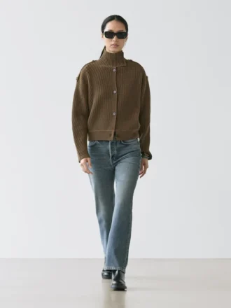 Wollen gebreid vest met knoopdetails