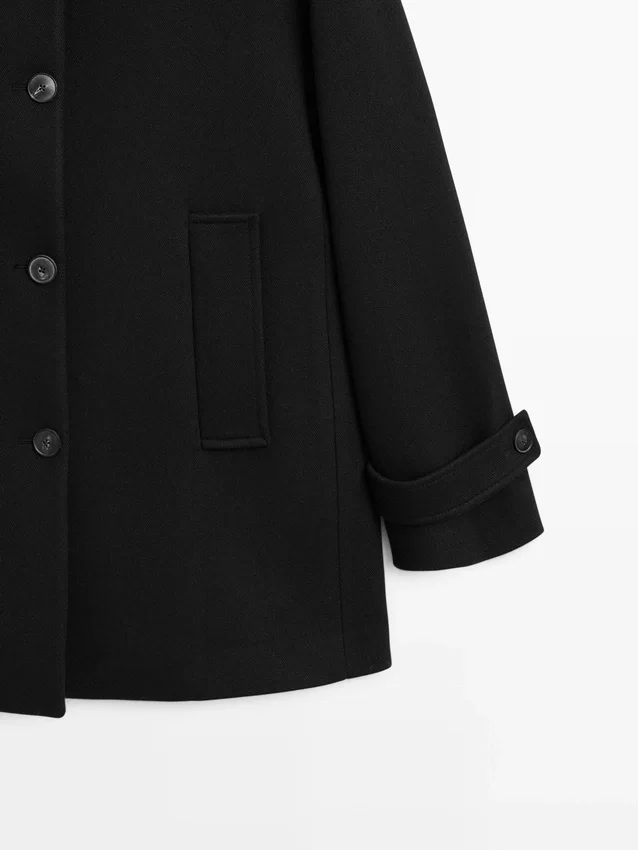 Wollen jas met hoge kraag en knoopsluiting Wollen jas met hoge kraag en knoopsluiting