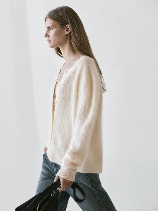 Wollen vest met kabelpatroon Wollen vest met kabelpatroon